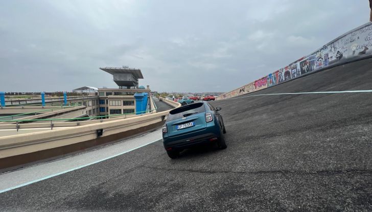 Fiat 600e prova su strada, autonomia e prezzi da 30.549 euro - Foto 99 di 100