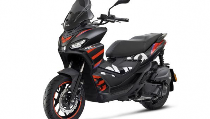 Aprilia SR GT: arriva la speciale versione Replica - Foto 5 di 10