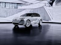 Audi Q6 e-tron: svelati gli interni del nuovo SUV elettrico