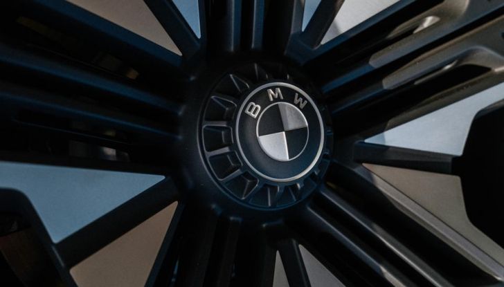 BMW Vision Neue Klasse: un’anteprima del futuro dell’automobilismo secondo il brand - Foto 44 di 47