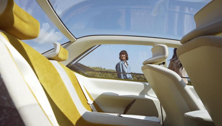 BMW Vision Neue Klasse: un’anteprima del futuro dell’automobilismo secondo il brand - Foto 15 di 47