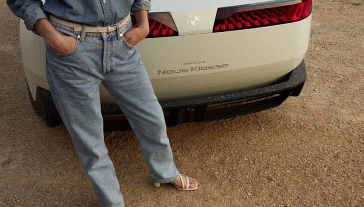 BMW Vision Neue Klasse: un’anteprima del futuro dell’automobilismo secondo il brand - Foto 10 di 47