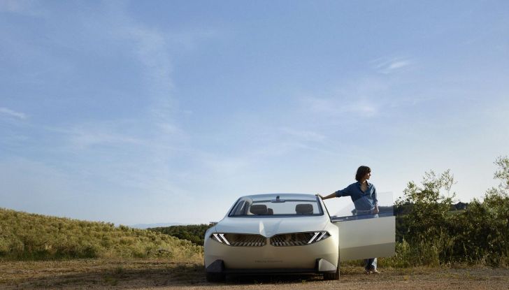 BMW Vision Neue Klasse: un’anteprima del futuro dell’automobilismo secondo il brand - Foto 13 di 47