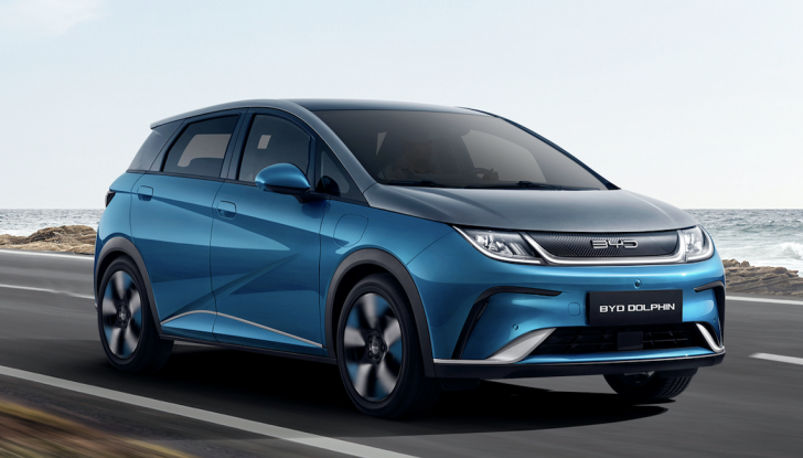 Nuova BYD Dolphin, caratteristiche tecniche, design e allestimenti - Foto 1 di 8