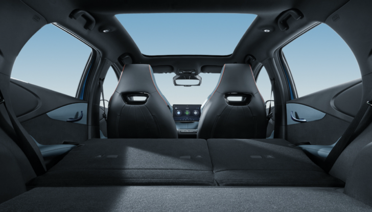 Nuova BYD Dolphin, caratteristiche tecniche, design e allestimenti - Foto 3 di 8