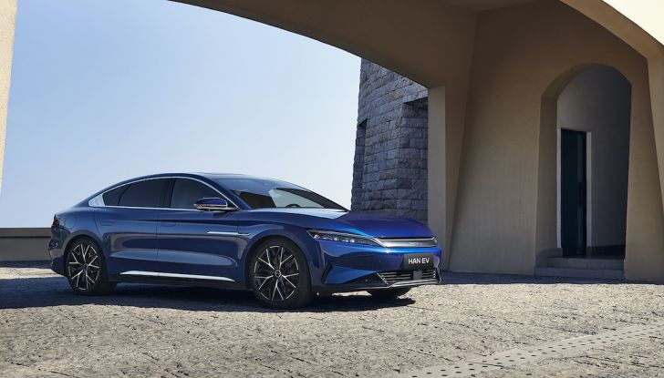 BYD Han, caratteristiche della nuova berlina elettrica - Foto 12 di 14