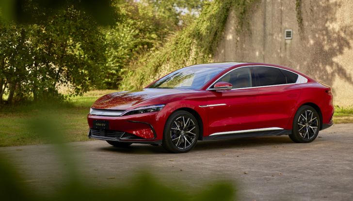 BYD Han, caratteristiche della nuova berlina elettrica - Foto 5 di 14