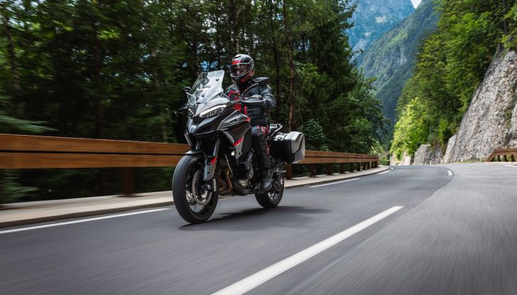 Ducati Multistrada V4 S Grand Tour: viaggiare full optional - Foto 2 di 6