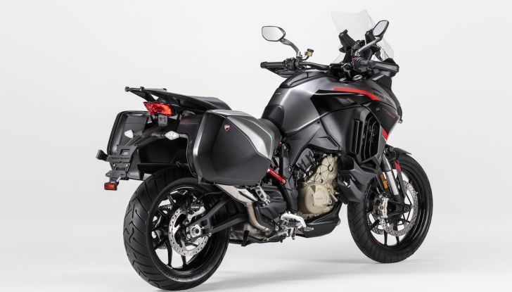 Ducati Multistrada V4 S Grand Tour: viaggiare full optional - Foto 4 di 6