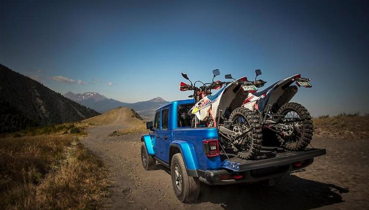 Jeep Gladiator 2024: il pick-up si aggiorna con l’arrivo del nuovo restyling - Foto 11 di 103