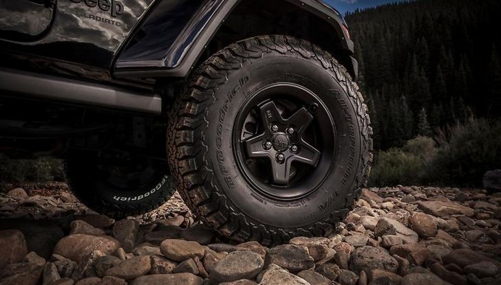 Jeep Gladiator 2024: il pick-up si aggiorna con l’arrivo del nuovo restyling - Foto 101 di 103