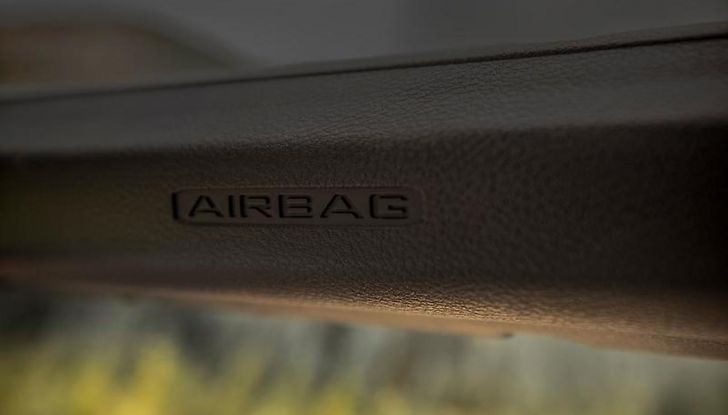 Jeep Gladiator 2024: il pick-up si aggiorna con l’arrivo del nuovo restyling - Foto 47 di 103