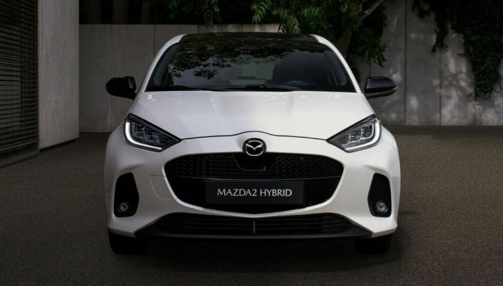Mazda 2 Hybrid 2024: caratteristiche, design, versioni, abitacolo, motore e prezzi - Foto 5 di 21