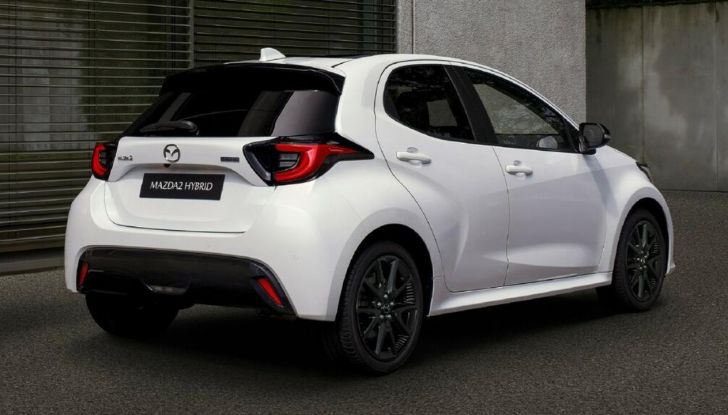 Mazda 2 Hybrid 2024: caratteristiche, design, versioni, abitacolo, motore e prezzi - Foto 16 di 21