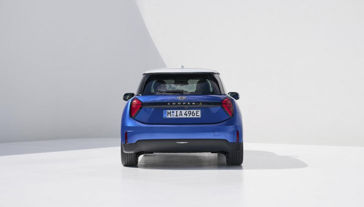 Nuova Mini Cooper 2024: una fusione di tradizione e avanguardia tecnologica - Foto 13 di 122