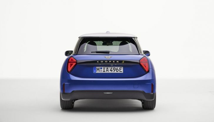 Nuova Mini Cooper 2024: una fusione di tradizione e avanguardia tecnologica - Foto 20 di 122