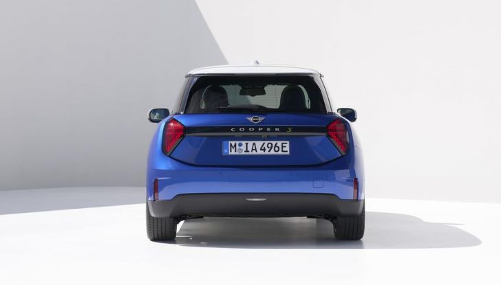 Nuova Mini Cooper 2024: una fusione di tradizione e avanguardia tecnologica - Foto 14 di 122