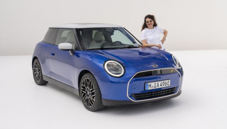 Nuova Mini Cooper 2024: una fusione di tradizione e avanguardia tecnologica - Foto 122 di 122