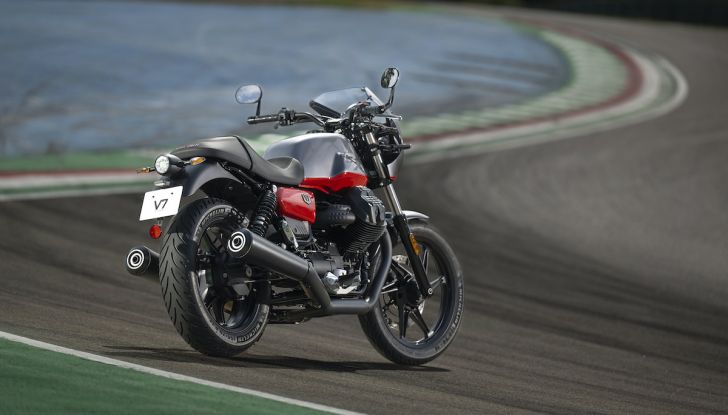 Moto Guzzi V7 Stone Corsa, caratteristiche tecniche e prezzo - Foto 5 di 8