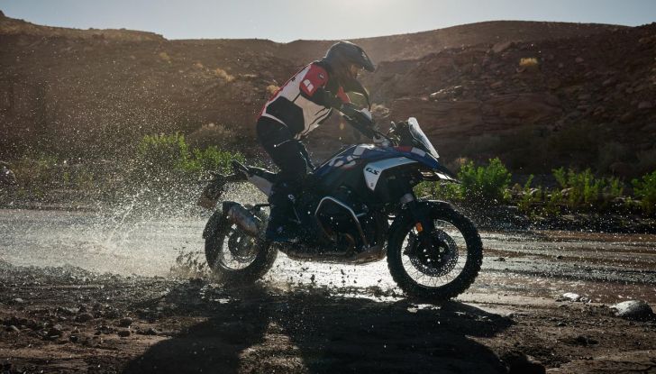 BMW R 1300 GS: debutta la nuova enduro touring con motore boxer - Foto 30 di 134