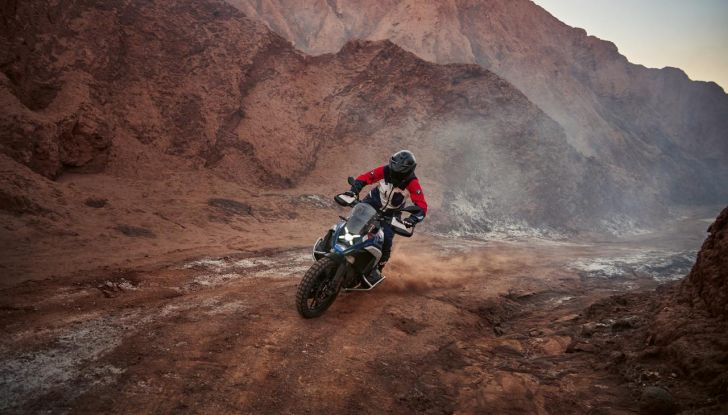 BMW R 1300 GS: debutta la nuova enduro touring con motore boxer - Foto 34 di 134