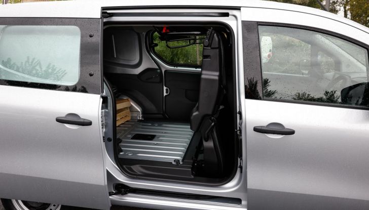 Renault Trafic Van E-Tech Electric: l’iconico furgone diventa 100% elettrico - Foto 12 di 134