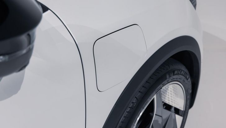 Renault Scenic E-Tech Electric: caratteristiche, allestimenti, autonomia e motori per l’Italia - Foto 57 di 75