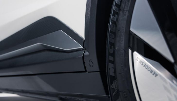 Renault Scenic E-Tech Electric: caratteristiche, allestimenti, autonomia e motori per l’Italia - Foto 55 di 75