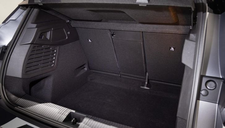 Renault Scenic E-Tech Electric: caratteristiche, allestimenti, autonomia e motori per l’Italia - Foto 33 di 75