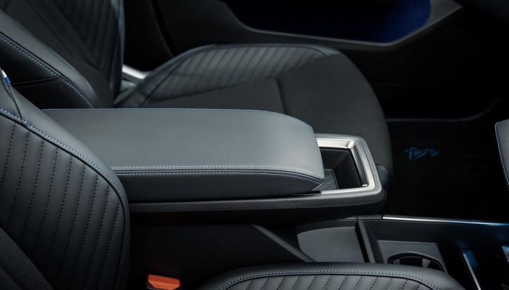 Renault Scenic E-Tech Electric: caratteristiche, allestimenti, autonomia e motori per l’Italia - Foto 26 di 75