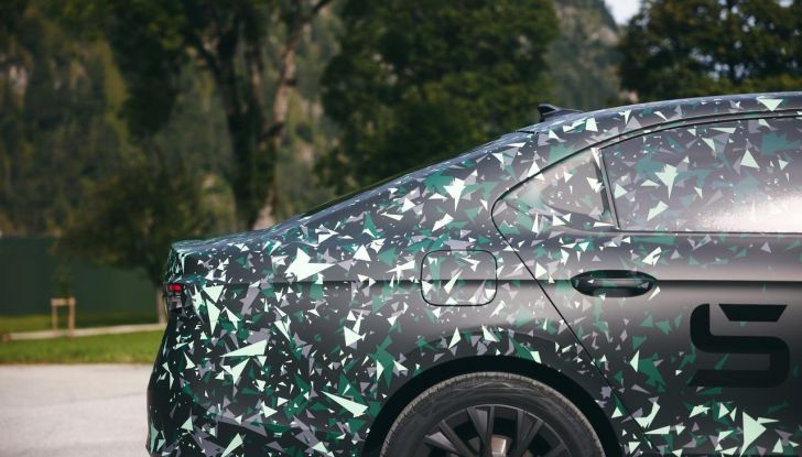 Skoda Superb 2024: primo assaggio della berlina di quarta generazione - Foto 14 di 32