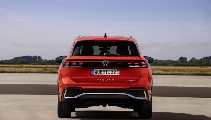 Volkswagen Tiguan 2024: svelata la terza generazione del SUV - Foto 20 di 135