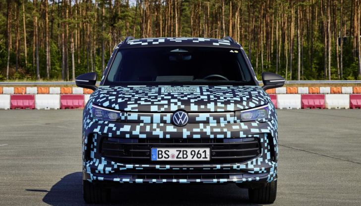 Volkswagen Tiguan 2024: svelata la terza generazione del SUV - Foto 41 di 135