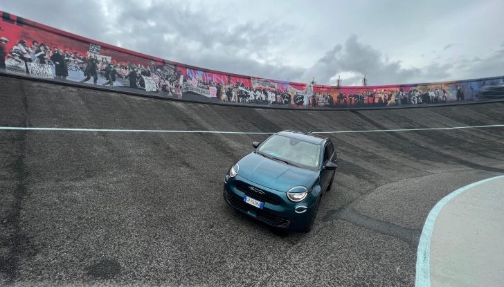 Fiat 600e prova su strada, autonomia e prezzi da 30.549 euro - Foto 100 di 100