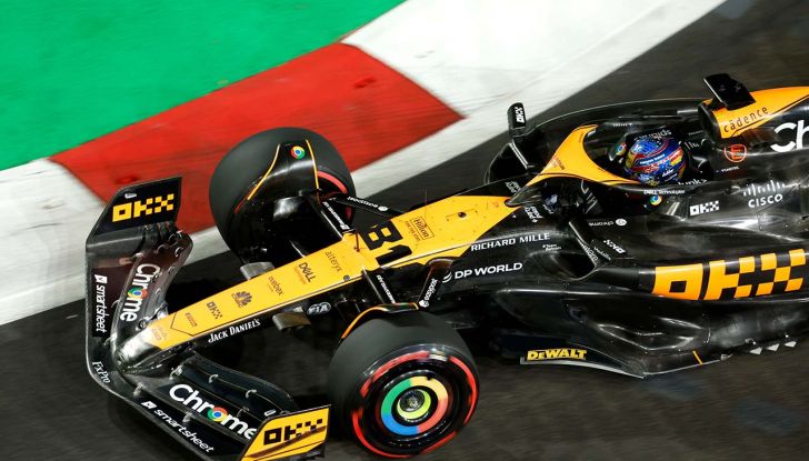 F1 2023, GP Singapore: Sainz e Ferrari di nuovo in pole position, disfatta Red Bull - Foto 8 di 10