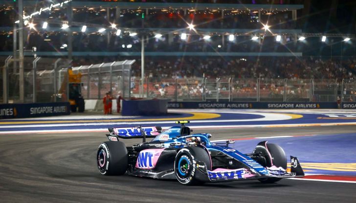 F1 2023, GP Singapore: Sainz e Ferrari di nuovo in pole position, disfatta Red Bull - Foto 9 di 10