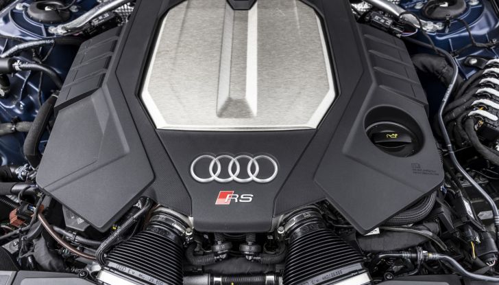 Audi RS 6 Avant Performance prova su strada, motore e prestazioni - Foto 23 di 35