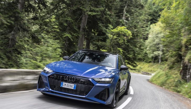 Audi RS 6 Avant Performance prova su strada, motore e prestazioni - Foto 27 di 35