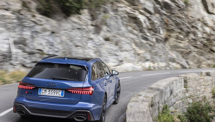 Audi RS 6 Avant Performance prova su strada, motore e prestazioni - Foto 15 di 35