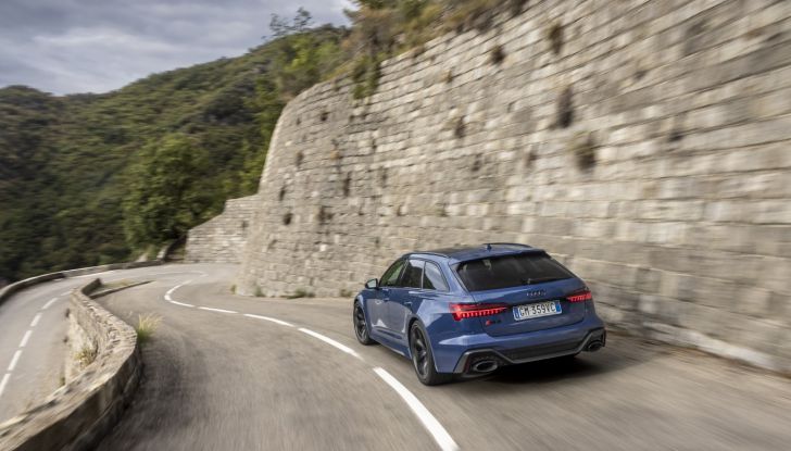 Audi RS 6 Avant Performance prova su strada, motore e prestazioni - Foto 16 di 35