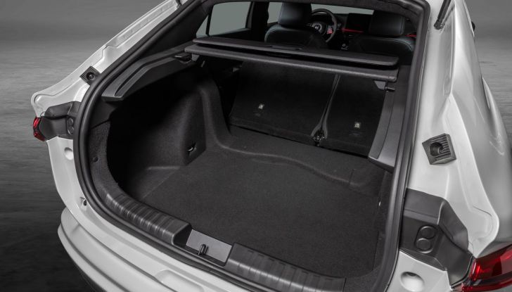 Abarth Fastback: debutta il nuovo SUV coupé dello Scorpione - Foto 35 di 88