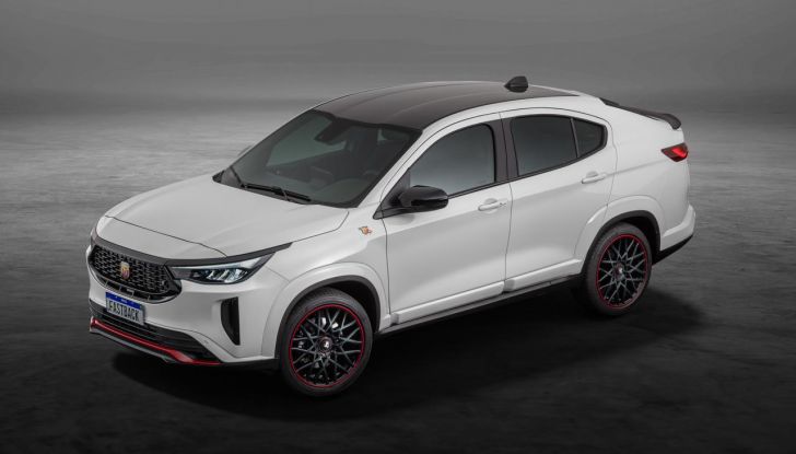 Abarth Fastback: debutta il nuovo SUV coupé dello Scorpione - Foto 10 di 88