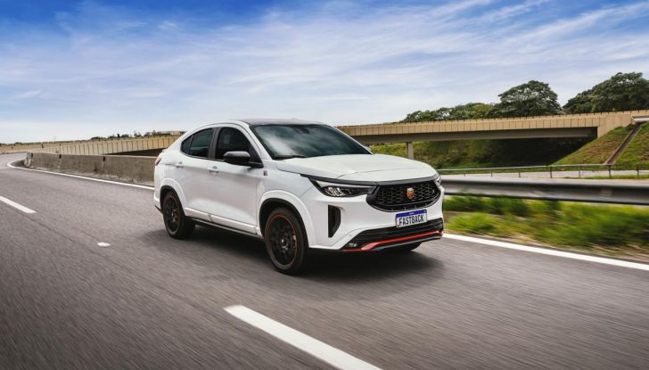 Abarth Fastback: debutta il nuovo SUV coupé dello Scorpione - Foto 74 di 88