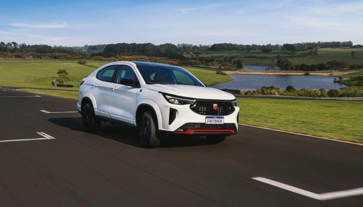 Abarth Fastback: debutta il nuovo SUV coupé dello Scorpione - Foto 62 di 88