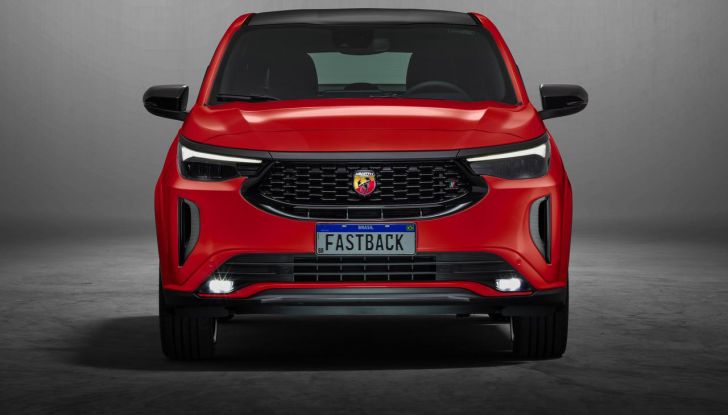 Abarth Fastback: debutta il nuovo SUV coupé dello Scorpione - Foto 38 di 88