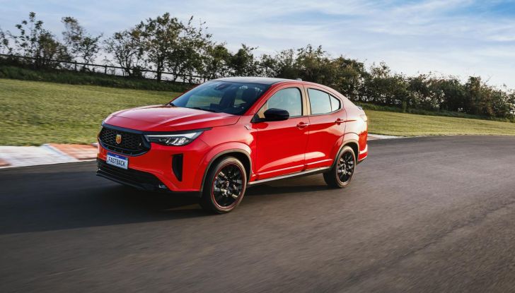 Abarth Fastback: debutta il nuovo SUV coupé dello Scorpione - Foto 80 di 88