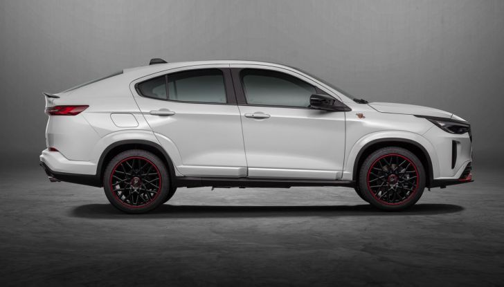 Abarth Fastback: debutta il nuovo SUV coupé dello Scorpione - Foto 12 di 88