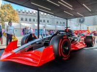 Audi F1 Showcar: la monoposto debutta in Formula1 nel 2026