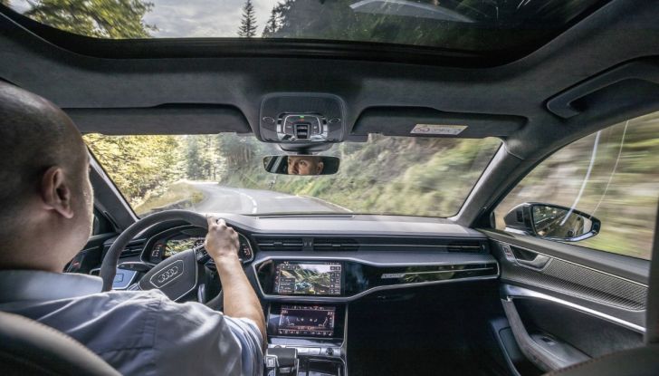 Audi RS 6 Avant Performance prova su strada, motore e prestazioni - Foto 7 di 35