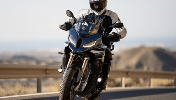 BMW S 1000 XR 2024 caratteristiche tecniche e prestazioni - Foto 5 di 19
